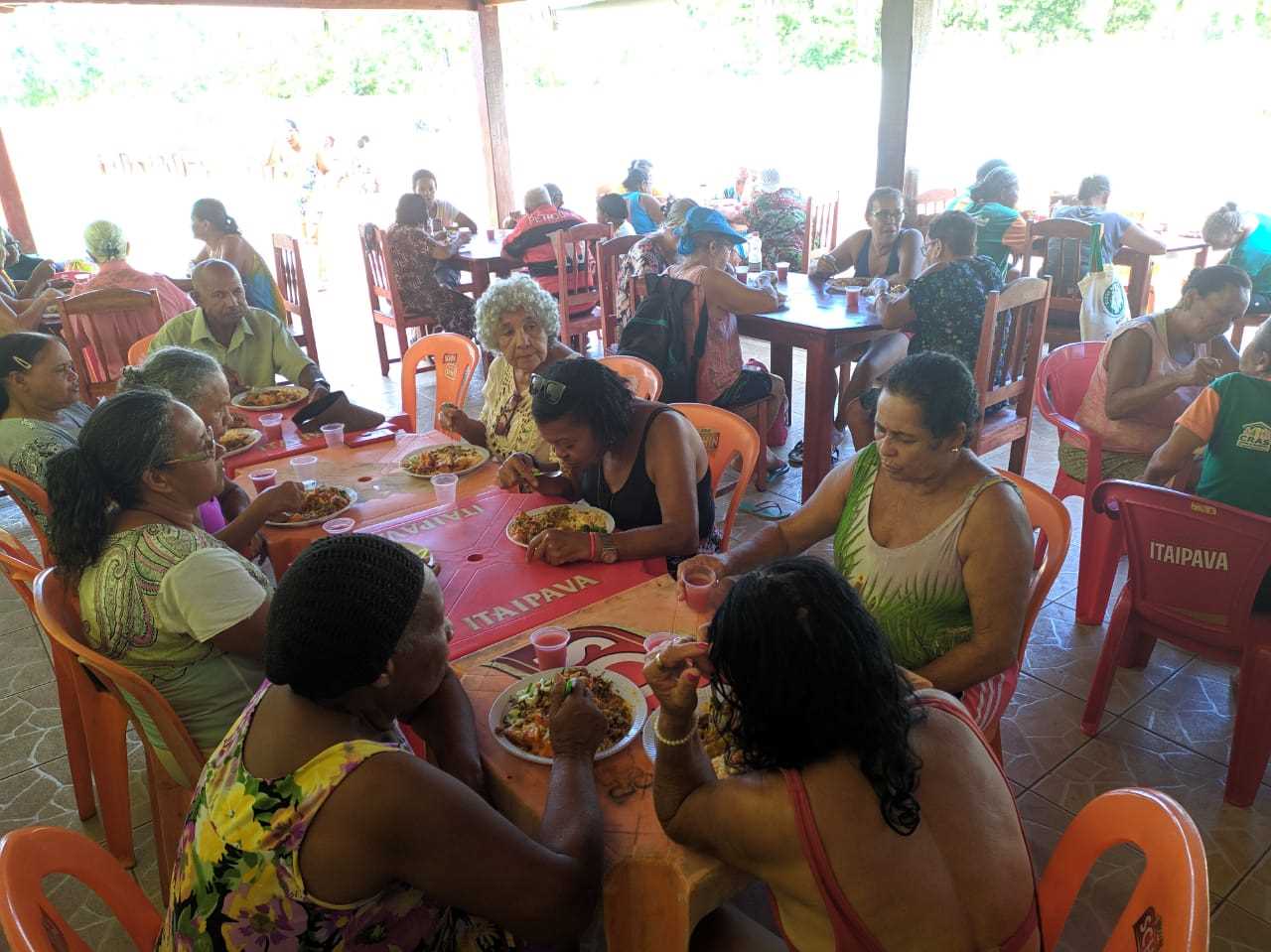 Camacã: Confraternização do Clube dos Idosos é realizada em Canavieiras